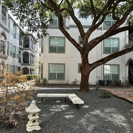 Best Of Both Worlds Houston River Oaks Galleria Exterior photo