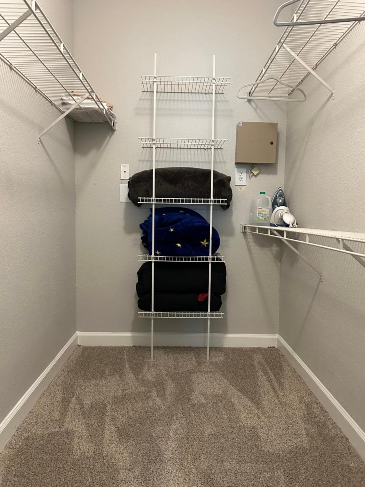 Of Both Worlds River Oaks Galleria Apartment *