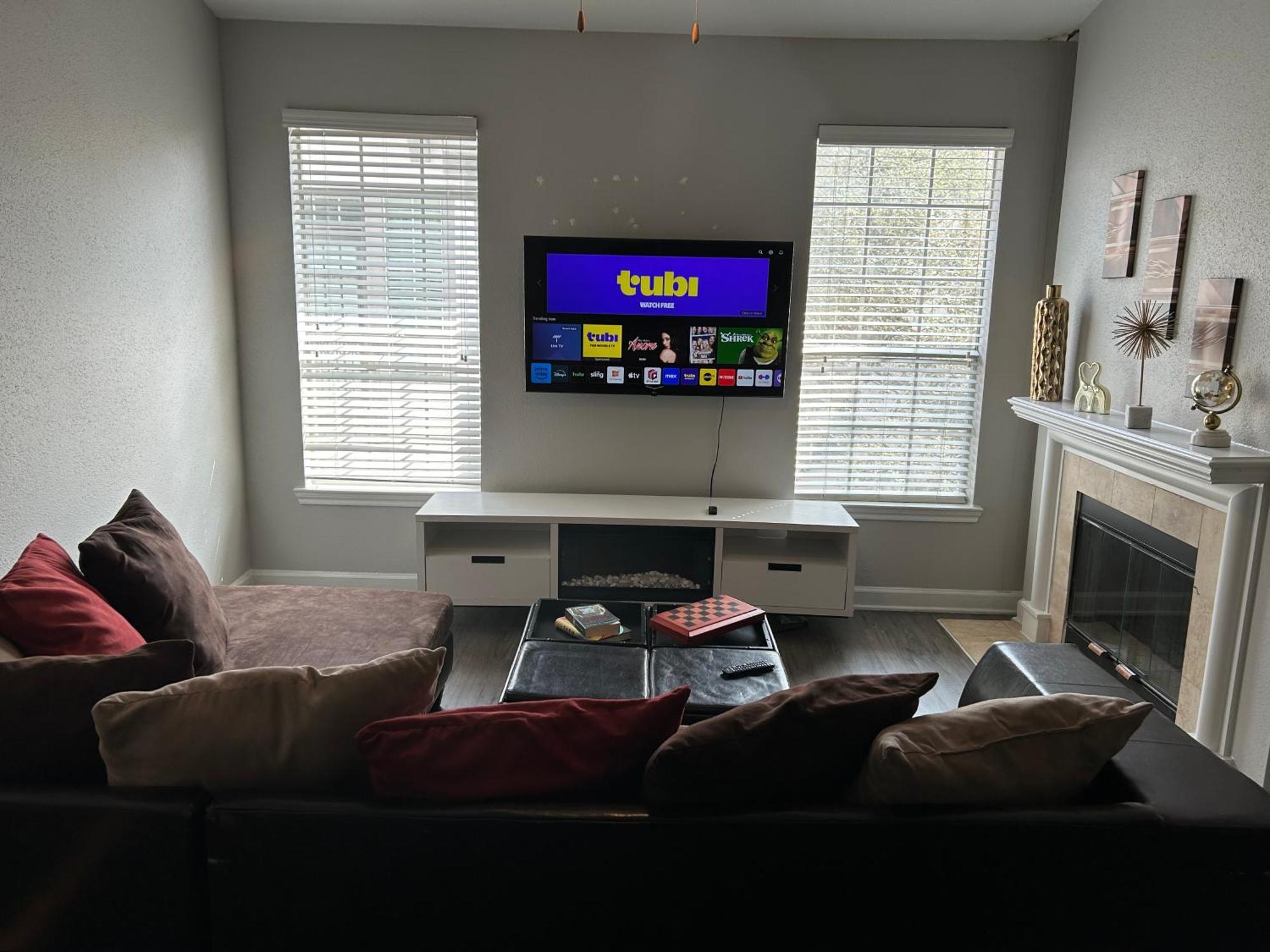 Of Both Worlds River Oaks Galleria Apartment